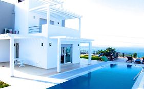 Luxury Villa With Amazing View, Cesme